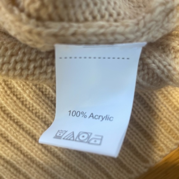 Shein sweater dress, tan, Size Small.  Great for fall weather. Cute w/leggings - Picture 5 of 10